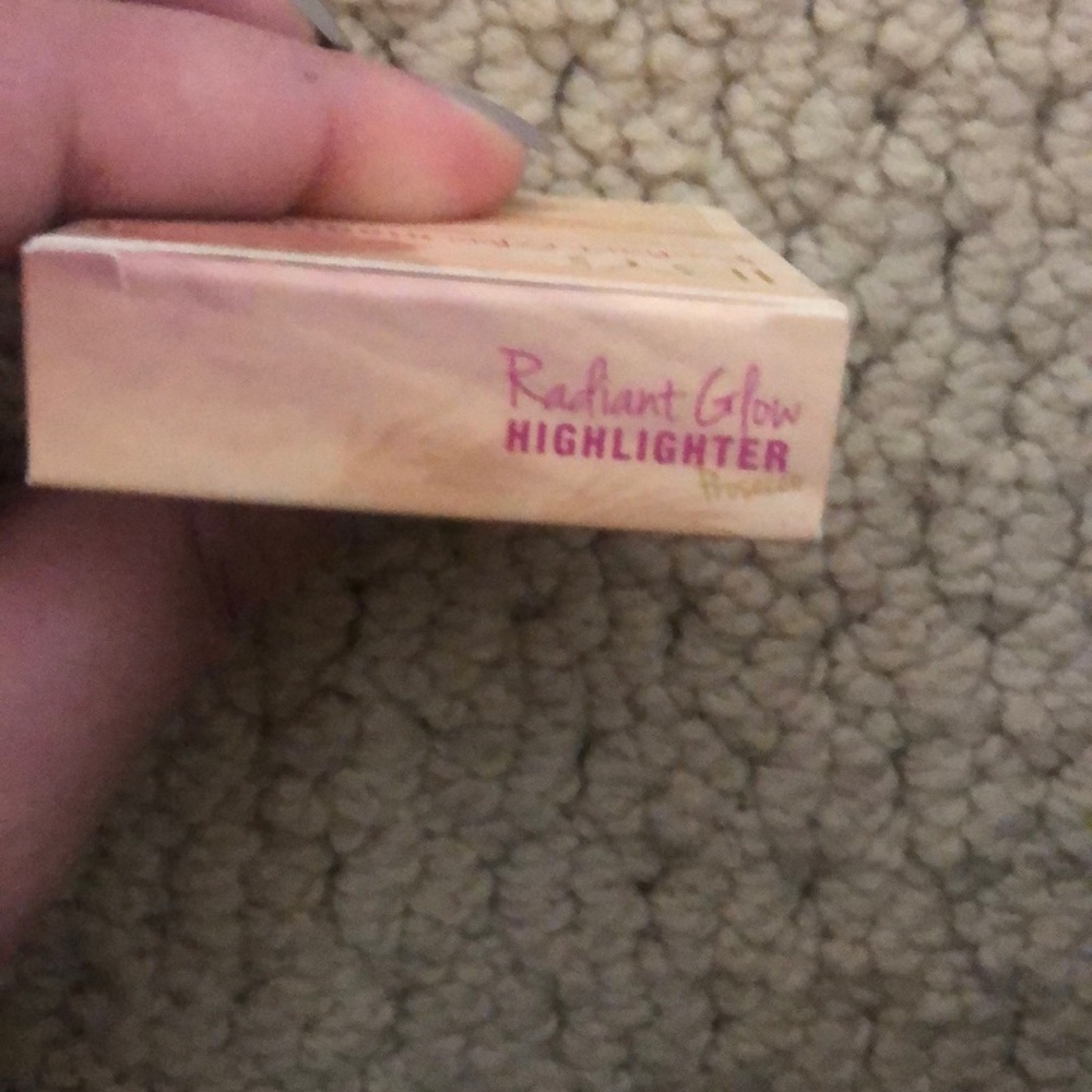 Highlighter 🎀 - Picture 2 of 3